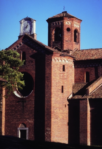 porta della chiesa nel transetto nord: porta dei morti